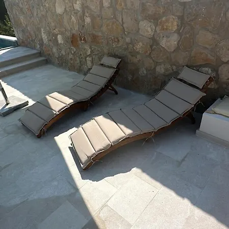 Stone House With Pool * Ivisovo Greblje